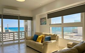 Larnaca Beachhouse